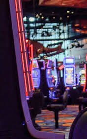 Live dealer baccarat and casino-style games on aaajili app Philippines